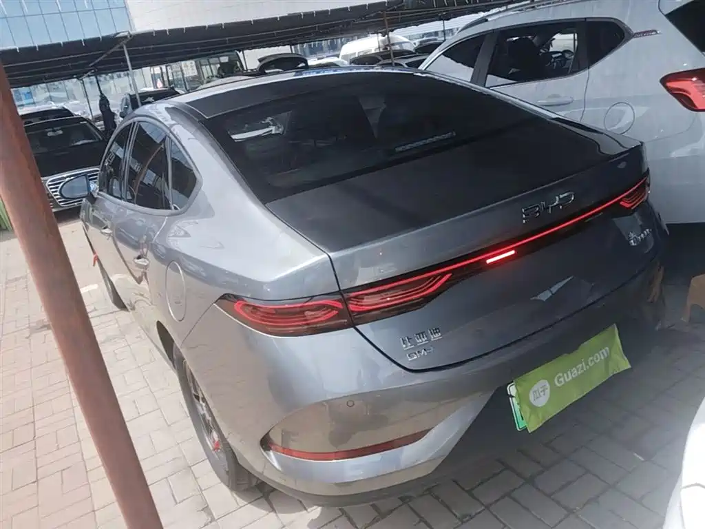 BYD Qin PLUS 2025 DM-i Smart Drive 55KM Leader фото 23