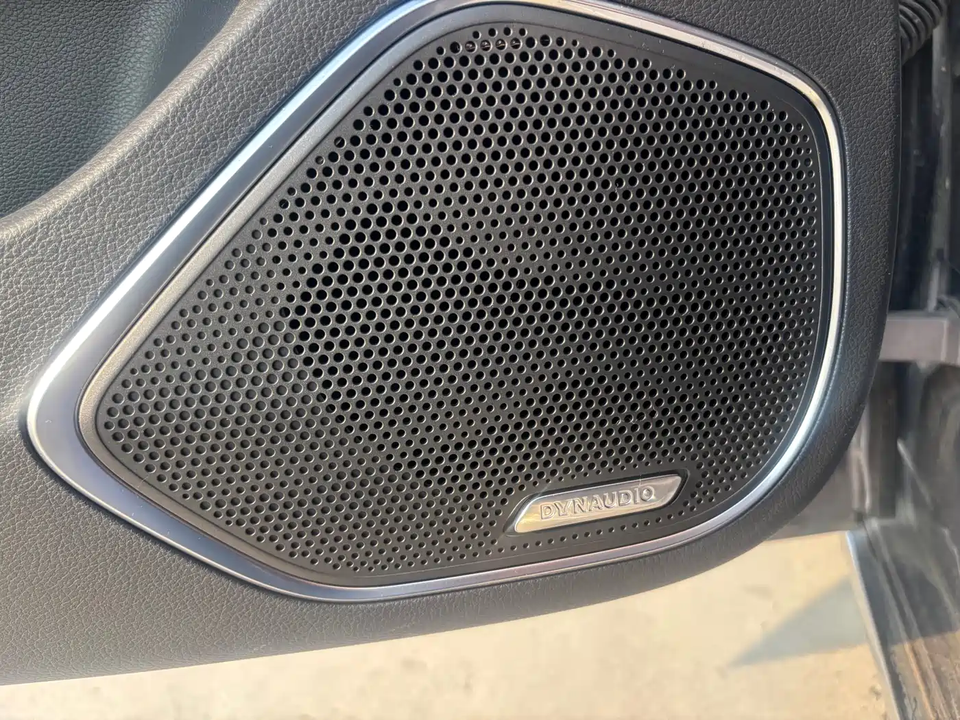 Hongqi H5 2023 2.0T Auto Smart Connect Flag Comfort фото 14