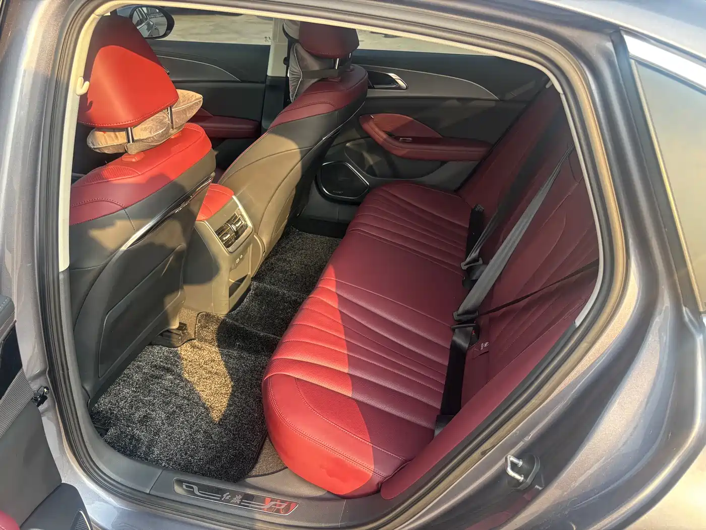Hongqi H5 2023 2.0T Auto Smart Connect Flag Comfort фото 9