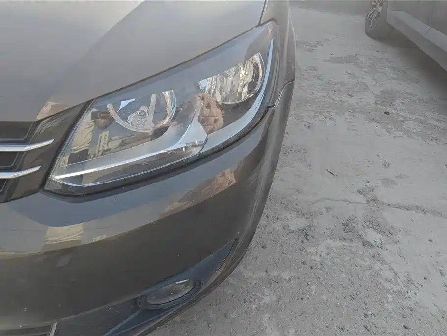 Volkswagen Touran 2013 1.4T Manual Comfort 5-seater фото 5