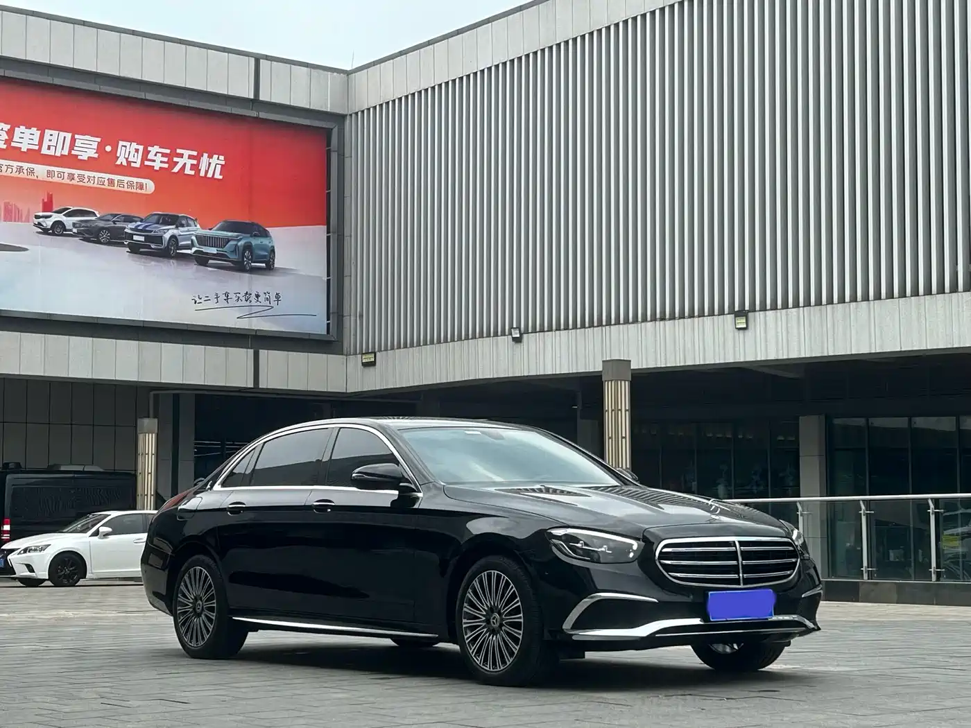 Mercedes-Benz E-Class 2023 E 300 L Sport Fashion фото 3