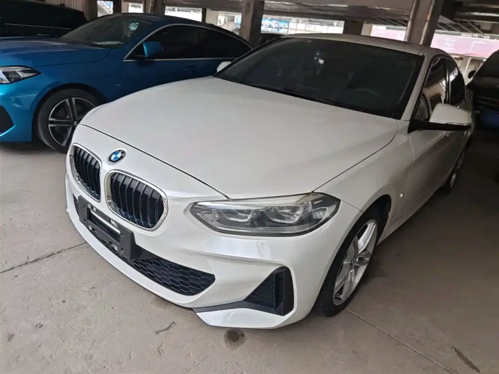 BMW 1 Series 2019 118i M Sport Package фото 2
