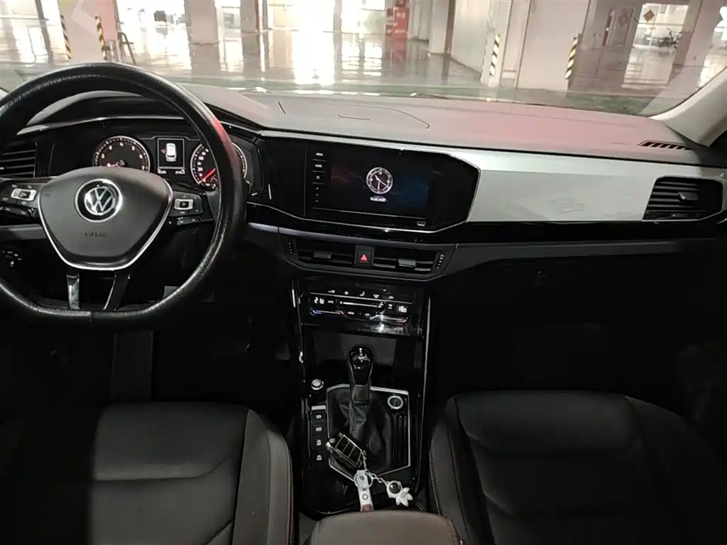 Volkswagen Tayron 2022 330TSI 2WD Luxury Smart Connect Edition фото 14