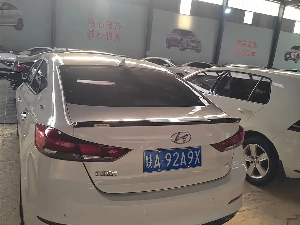 Hyundai Elantra 2016 Model 1.6L Automatic Smart Elite фото 15