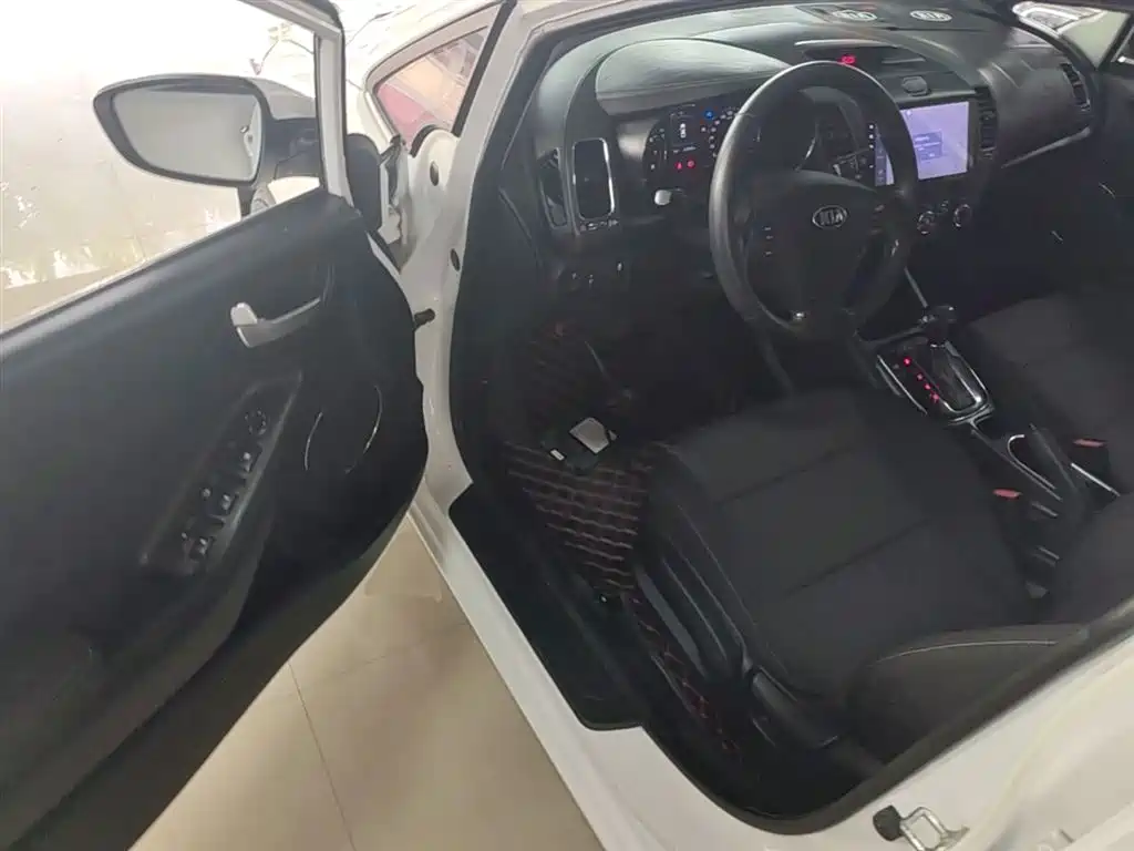Kia K3 2016 1.6L Automatic GLS фото 16