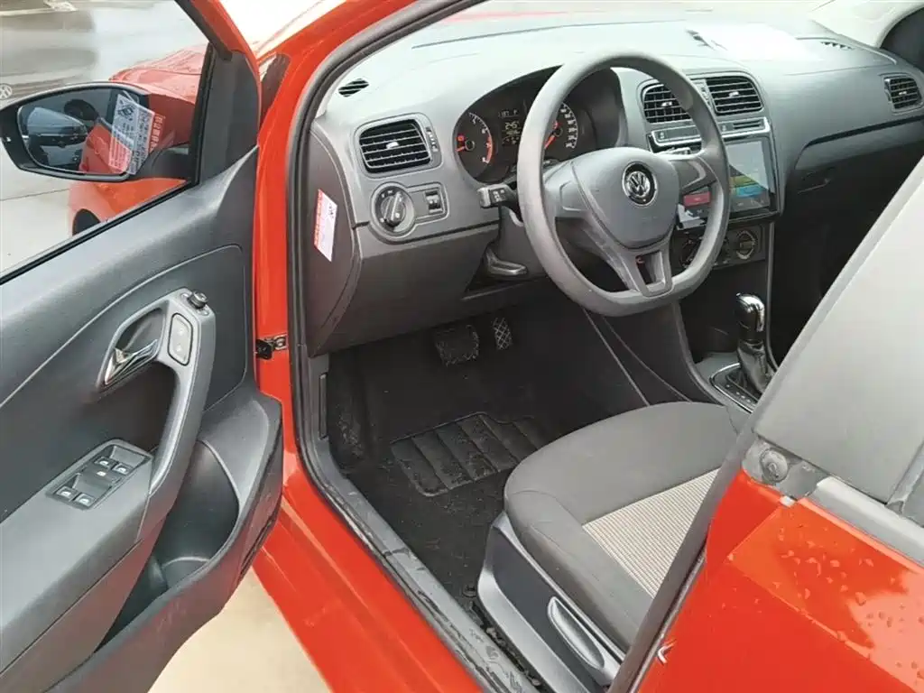 Volkswagen Polo 2018 1.5L Auto Safe Drive фото 16