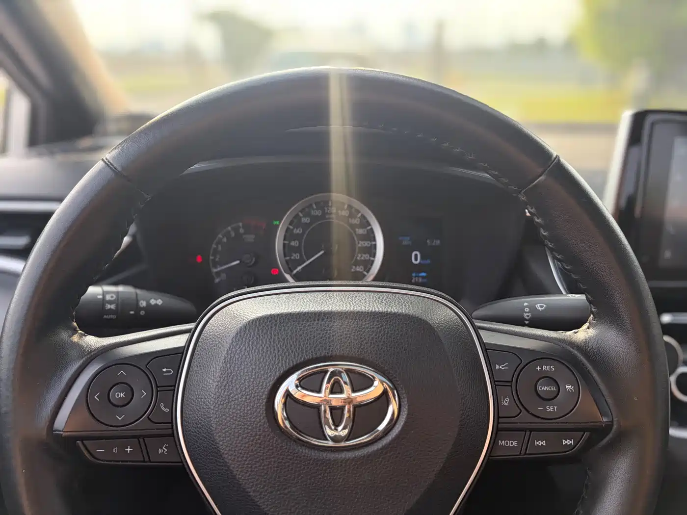 Toyota Levin 2021 185T CVT Luxury Edition фото 10