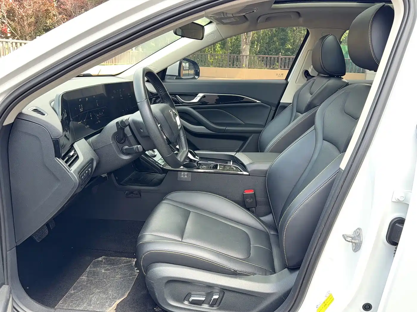 Photo 4 - Besturn B70