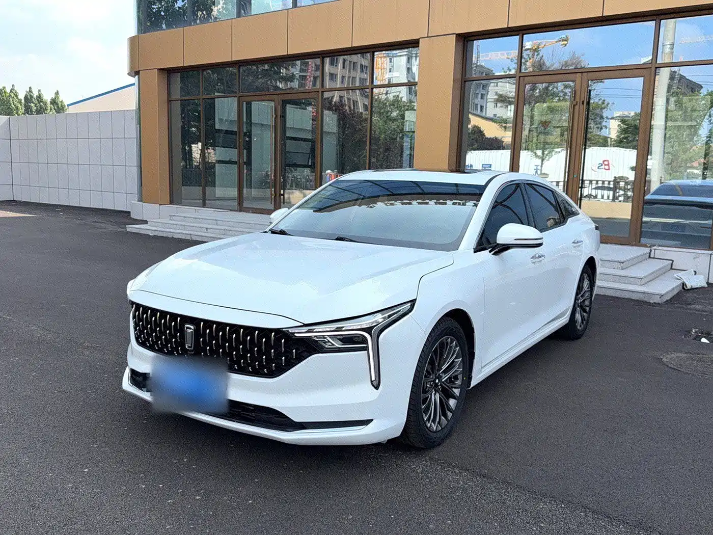 Photo 1 - Besturn B70