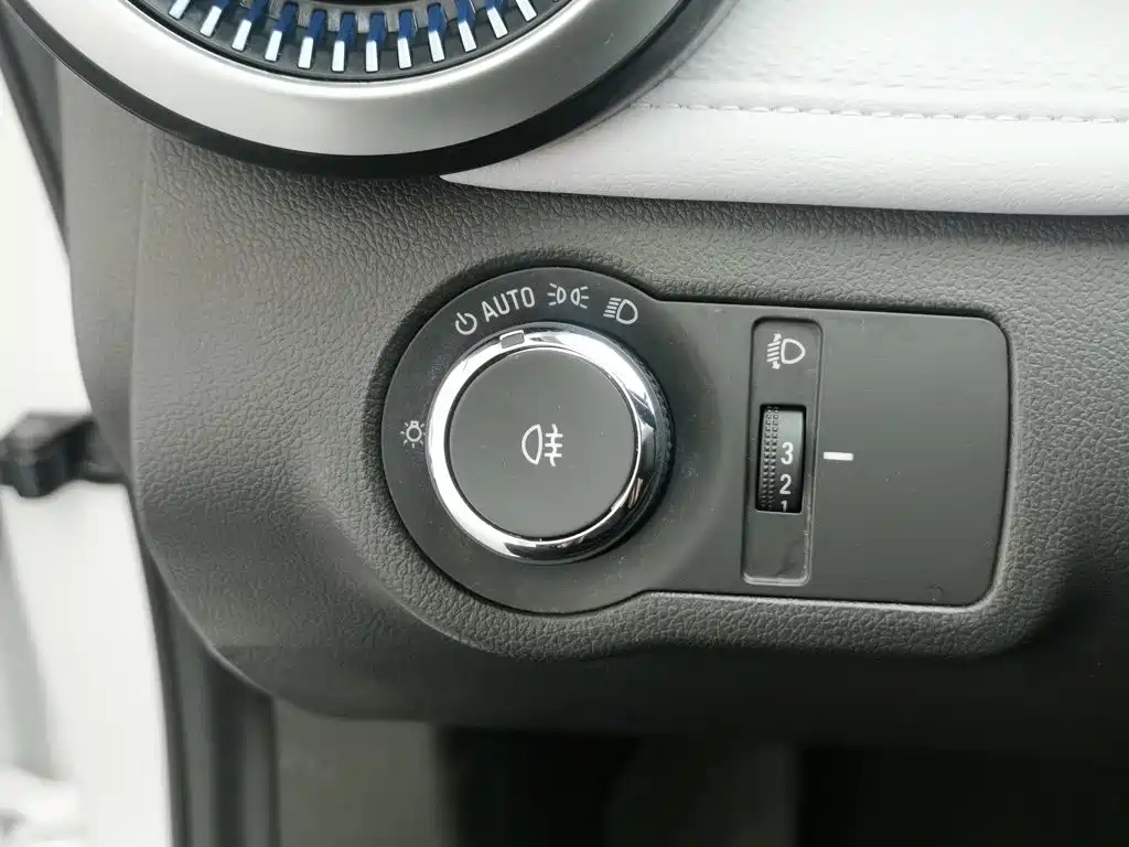 Chevrolet Monza 2024 2024 1.5L Dual-Clutch Delight Edition