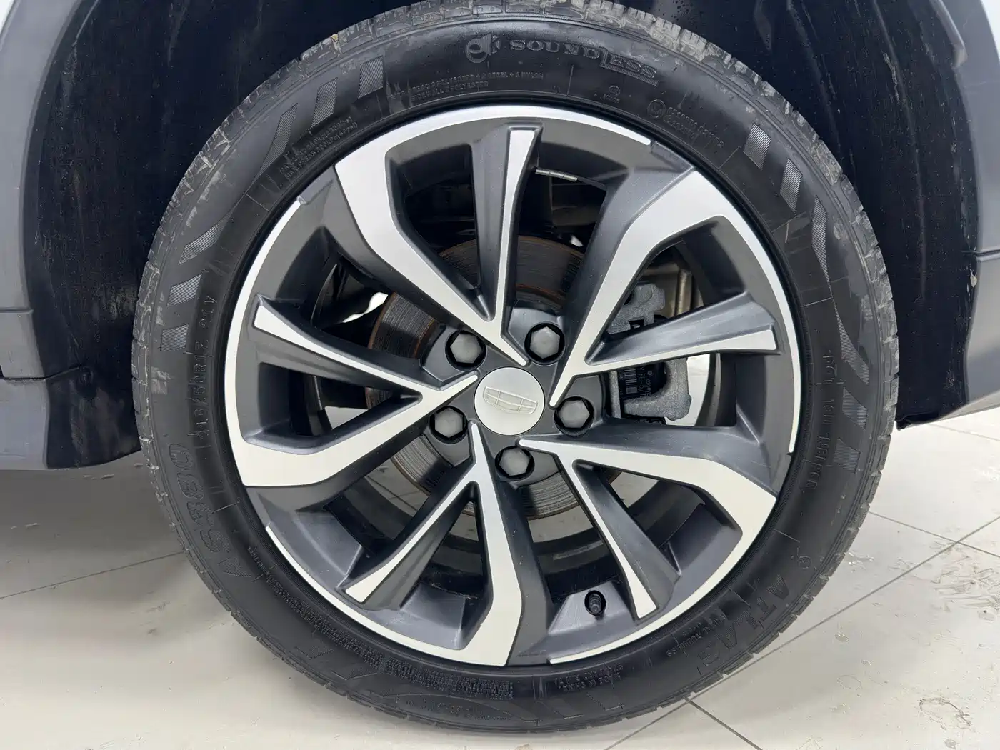 Фото 24 - Geely Emgrand S
