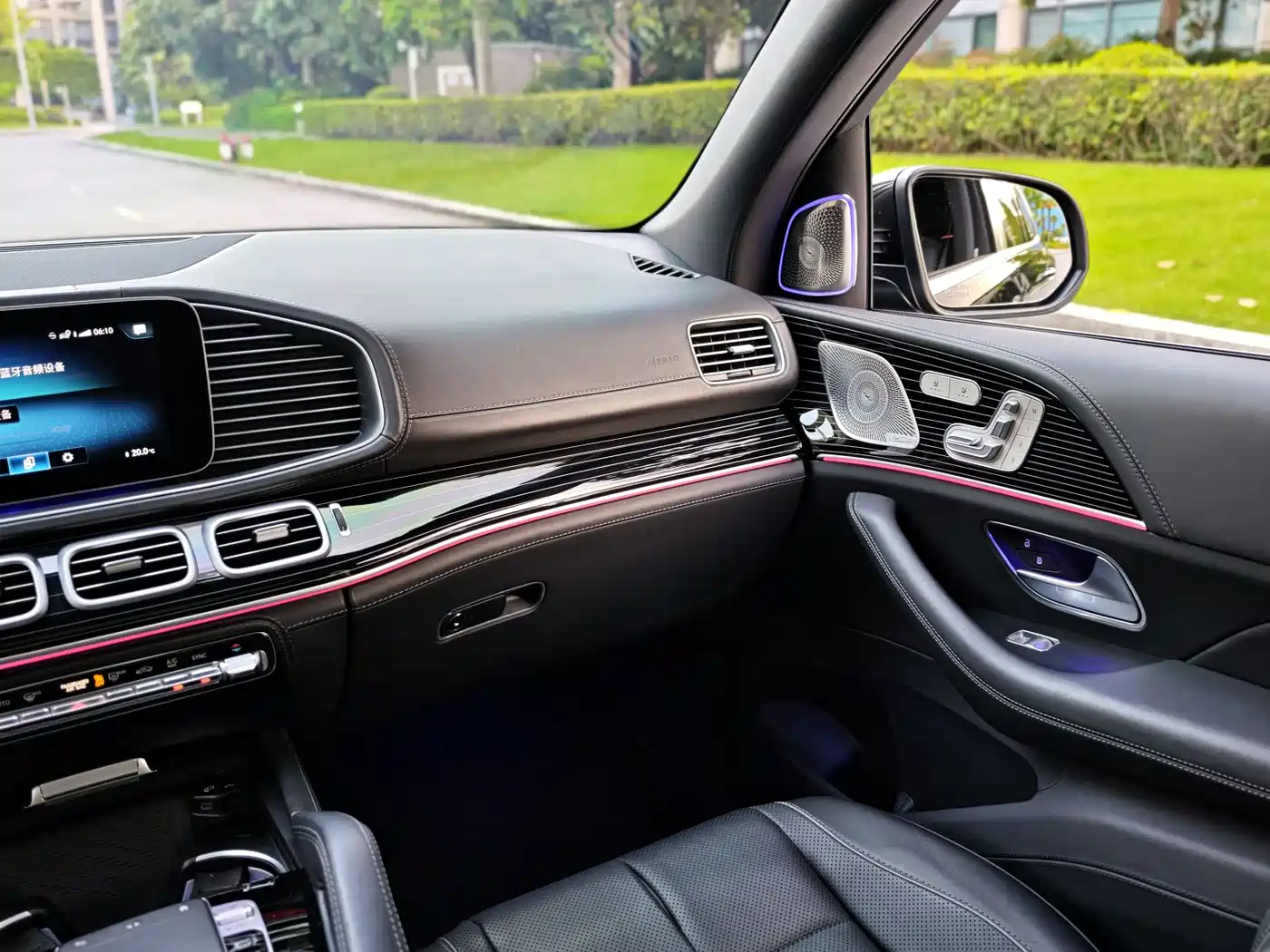 Mercedes-Benz Maybach GLS 2021 GLS 600 4MATIC Etiquette Edition фото 21