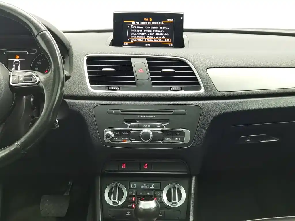 Фото 12 - Audi Q3