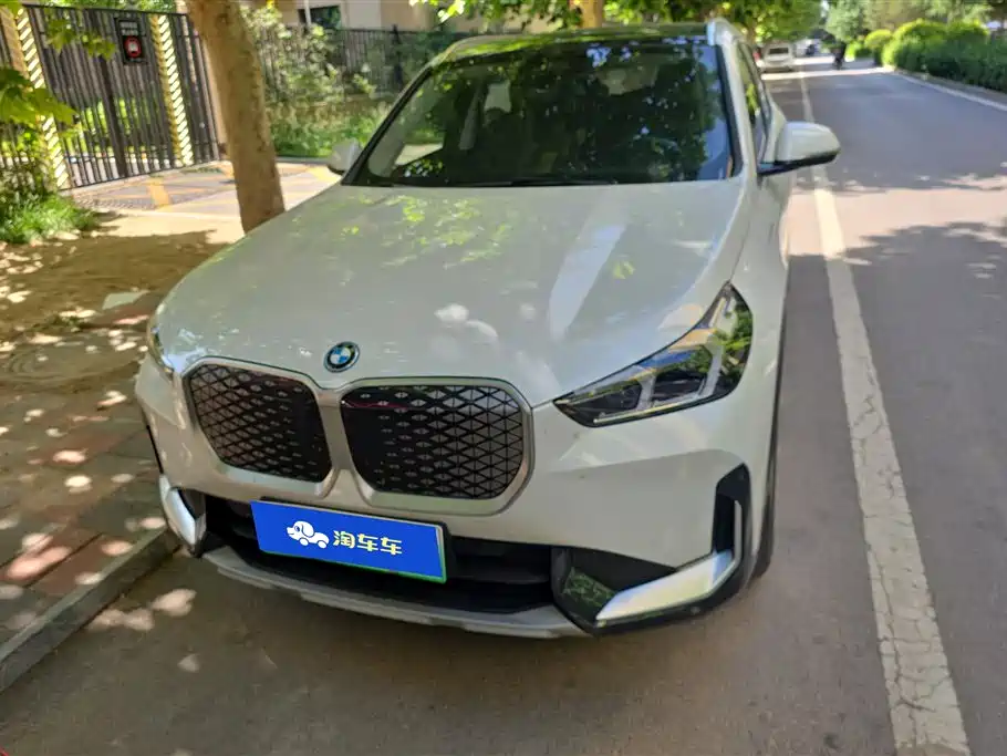 BMW iX1 2023 eDrive25L X Design Package фото 2