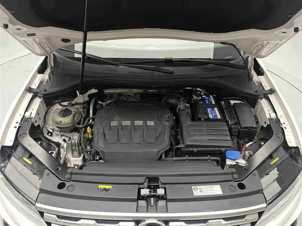Volkswagen Tiguan L 2021 330TSI Automatic 2WD R-Line Premium фото 14