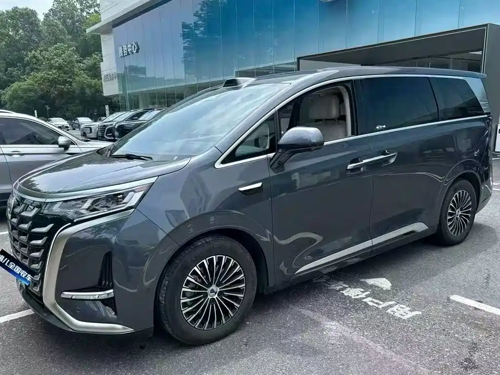 Denza D9 2025 DM-i Smart Drive Edition 1020 AWD Prestige