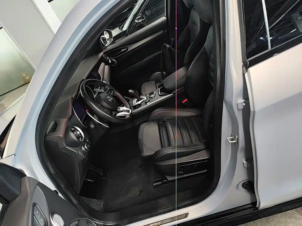 Alfa Romeo Stelvio 2023 2023 2.0T 280HP Competizione Racing Edition