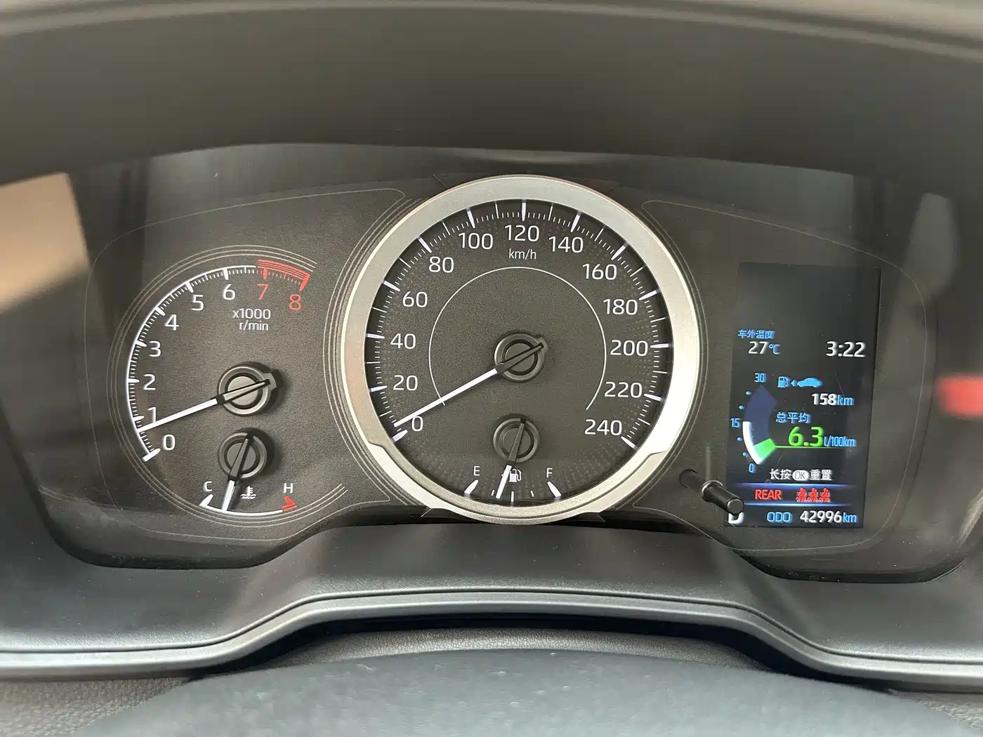Toyota Frontlander 2022 2.0L CVT Leading Edition фото 14