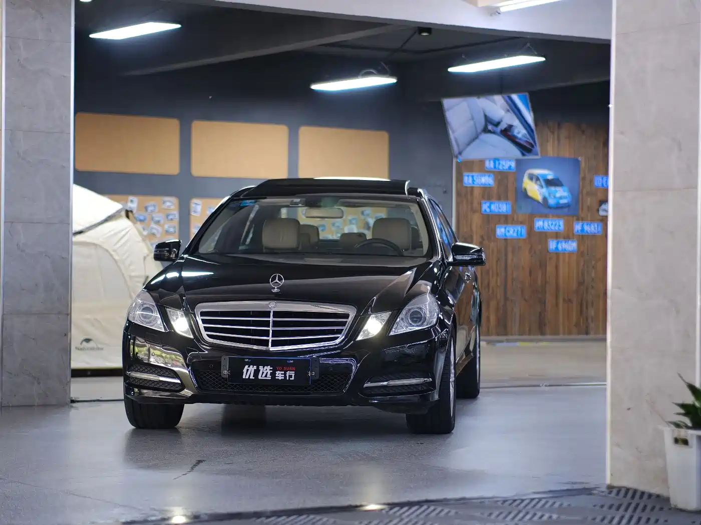 Mercedes-Benz E-Class 2011 E 300 L Fashion Premium фото 7