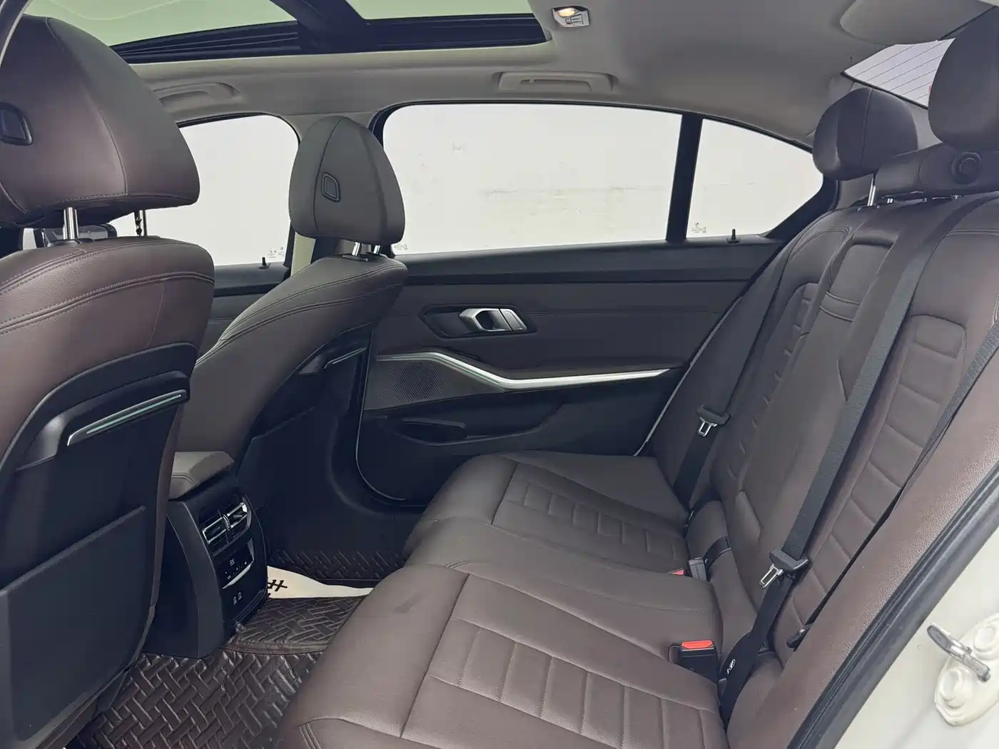 BMW 3 Series 2020 325Li Launch Edition фото 9
