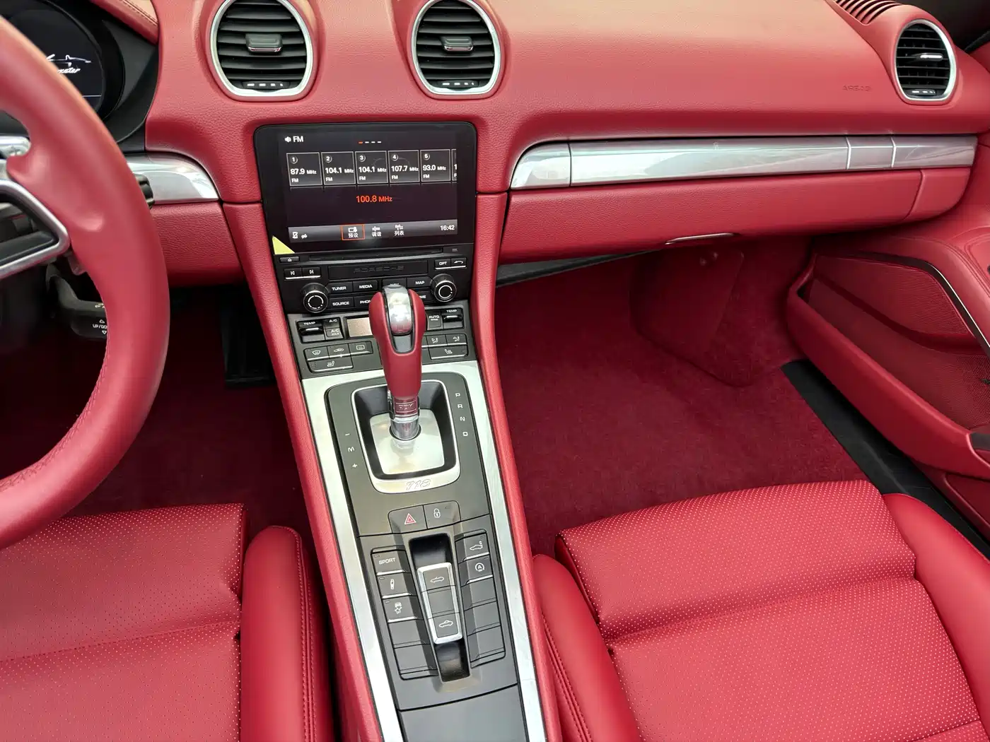 Porsche 718 2016 Boxster 2.0T фото 9