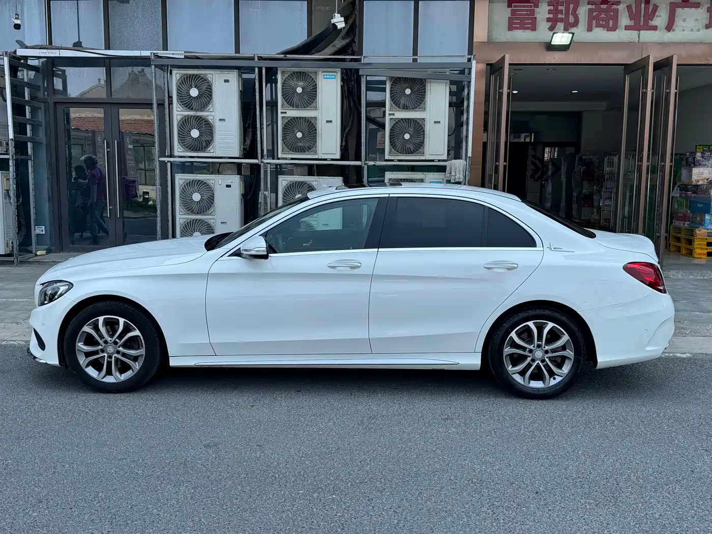 Mercedes-Benz C-Class 2015 Facelift C 180 L Sport фото 3
