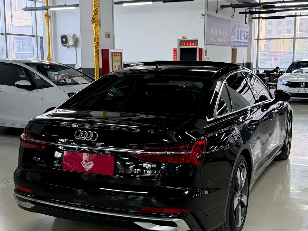 Audi A6L 2023 45 TFSI Premium Selection Dynamic фото 9