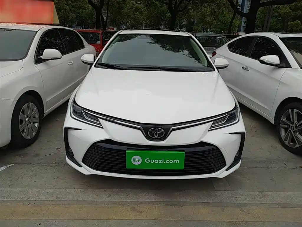 Toyota Corolla 2021 TNGA 1.5L CVT Elite Edition фото 3