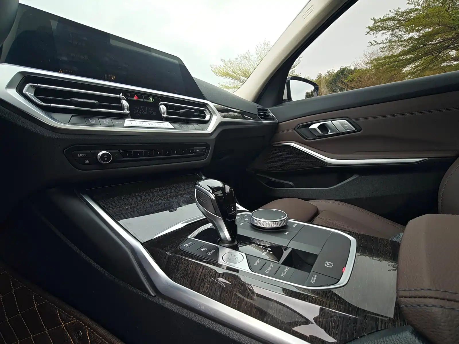 Photo 18 - BMW 3 Series