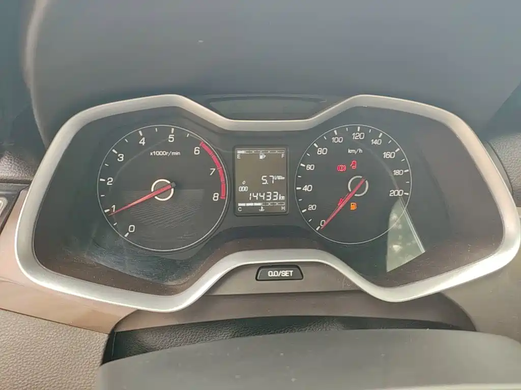 Baojun 310W 2018 2017 1.5L Manual Comfort China V