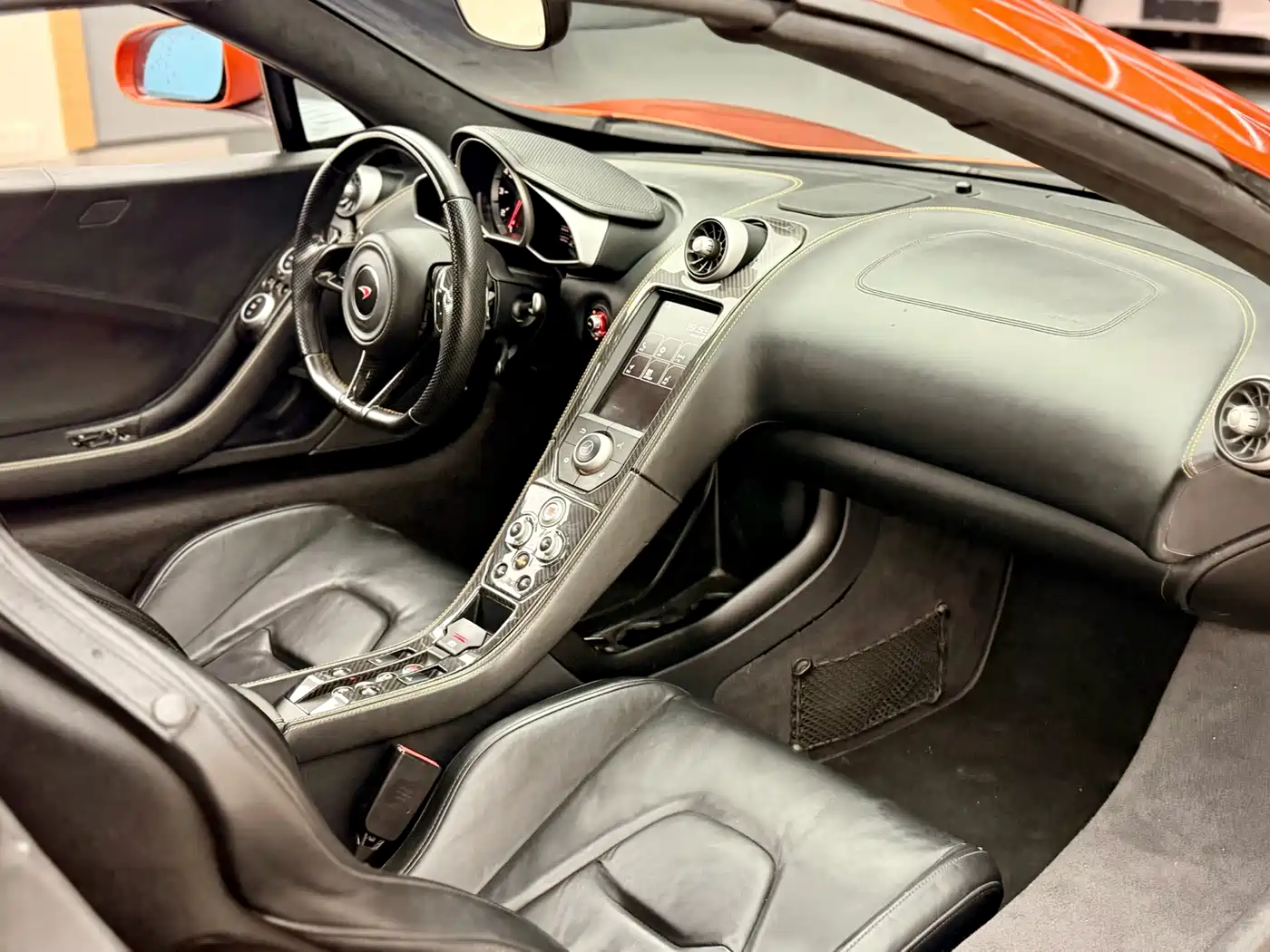 McLaren 625C 2015 3.8T Spider фото 13