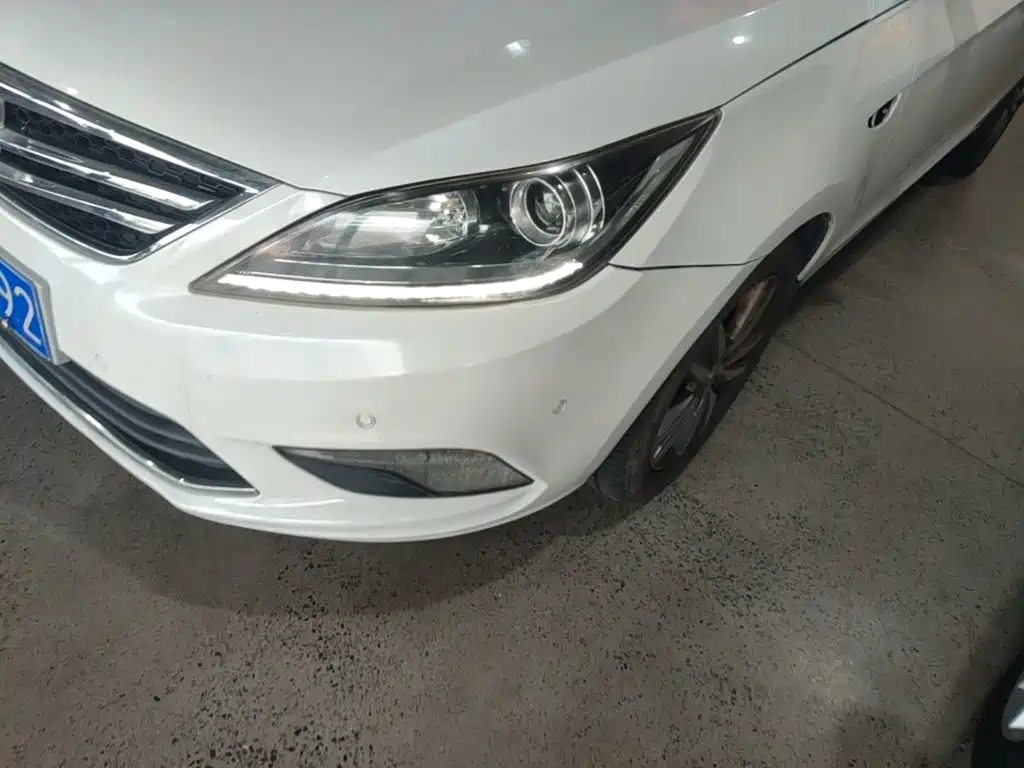 Фото 24 - Changan Eado