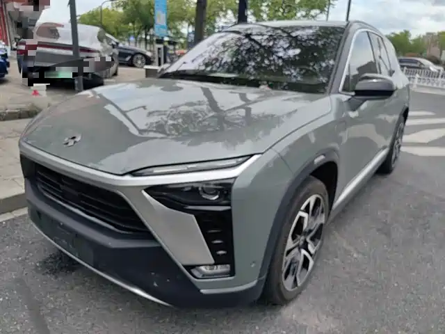 NIO ES8 2021