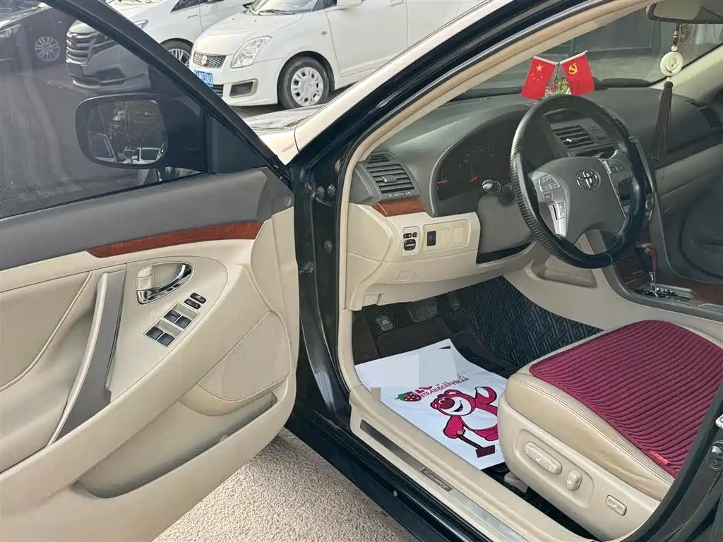 Toyota Camry 2013 200G Classic Luxury Edition фото 3