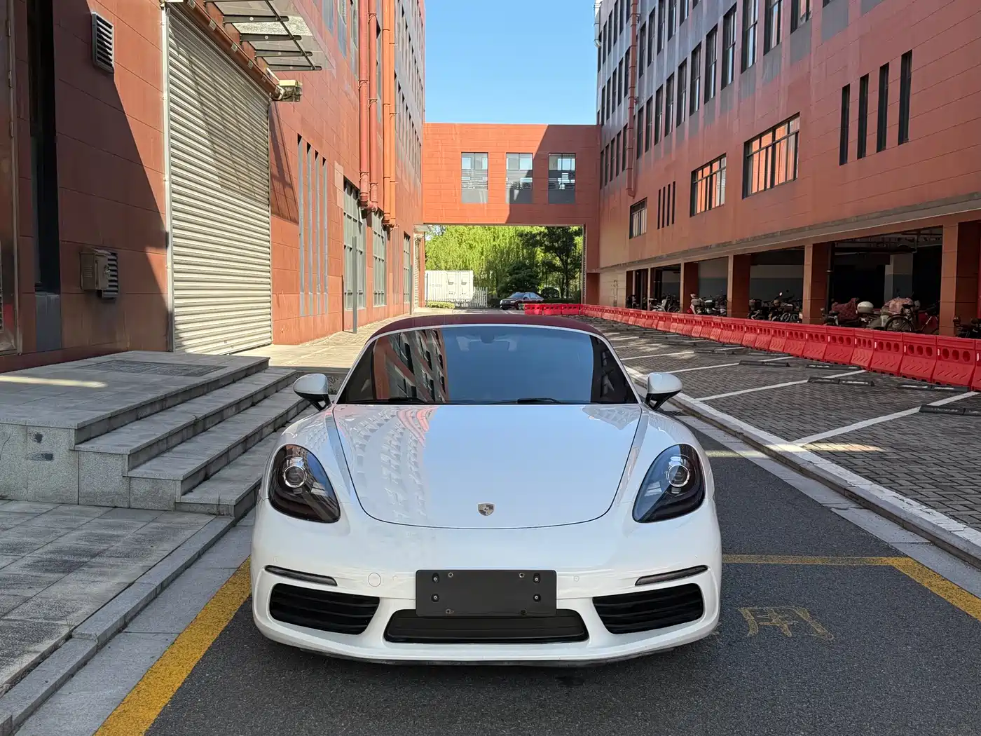 Porsche 718 2018 Boxster 2.0T фото 2