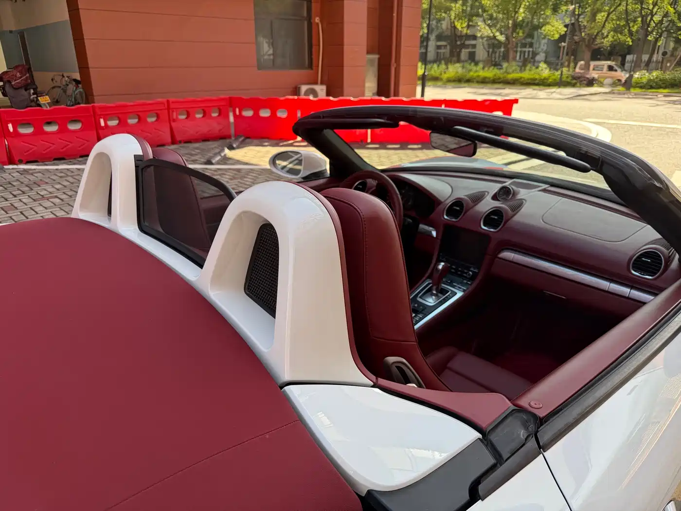 Porsche 718 2018 Boxster 2.0T фото 12