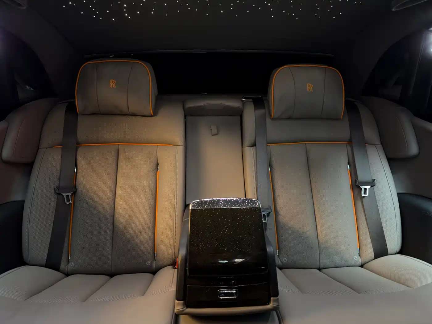 Rolls-Royce Phantom 2018 6.7T Long Wheelbase Version фото 14