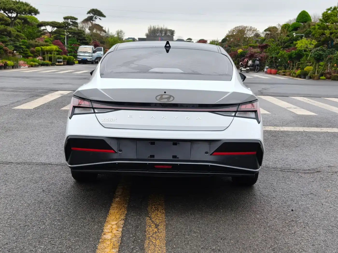 Hyundai Elantra 2023 1.5L CVT TOP Flagship Edition фото 12
