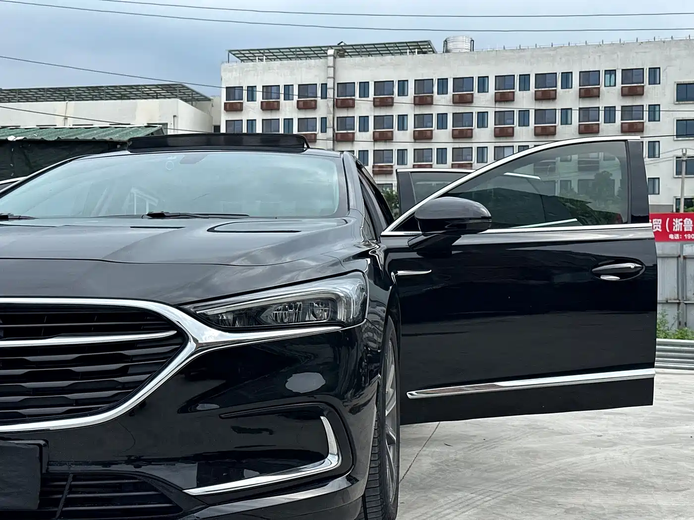 Фото 18 - Buick LaCrosse