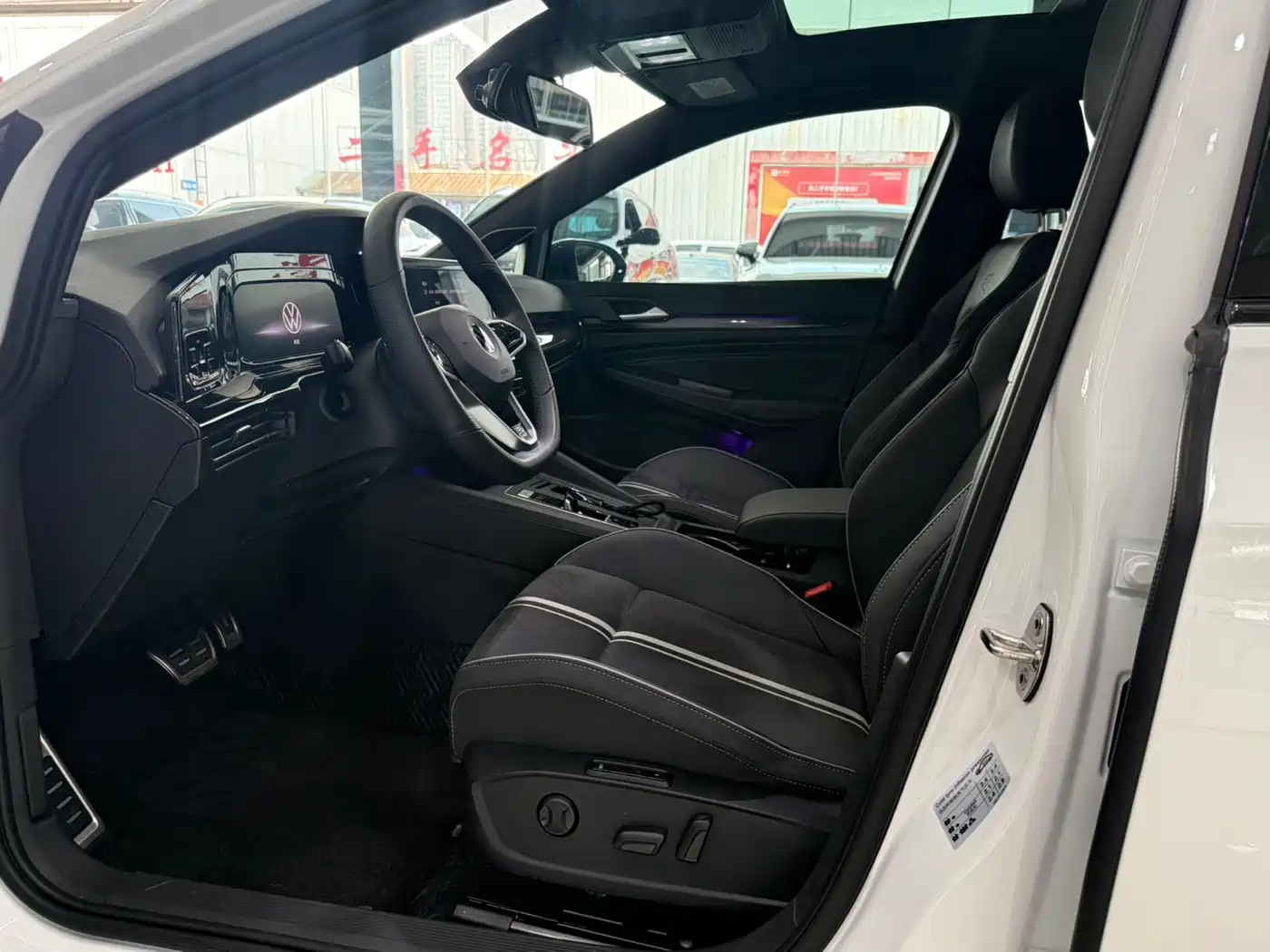 Volkswagen Golf 2021 280TSI DSG R-Line фото 7