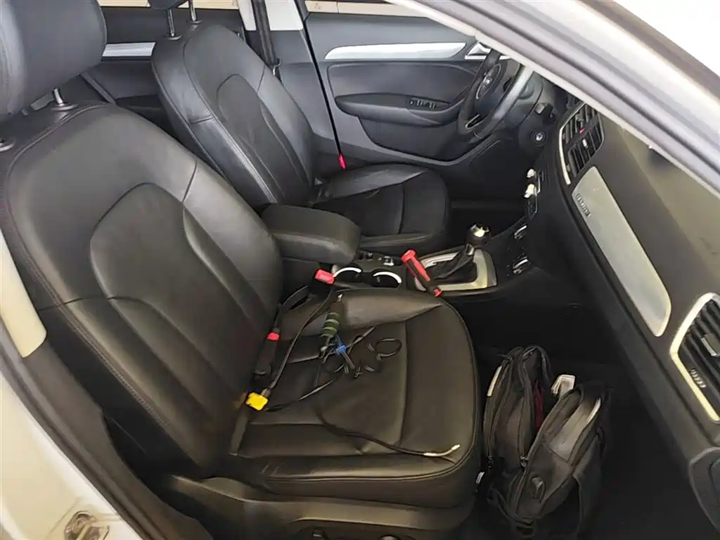 Audi Q3 2015 35 TFSI quattro Technology фото 25