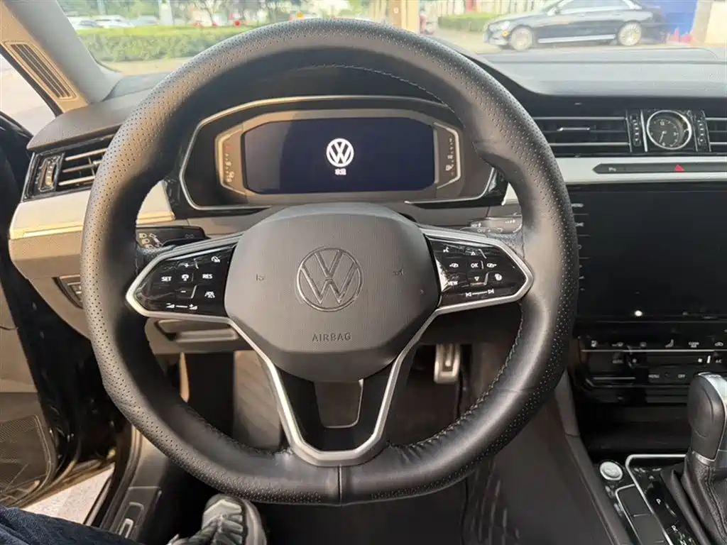 Volkswagen Magotan 2024 2 Million Units Public Sharing Edition 330TSI DSG Luxury фото 19