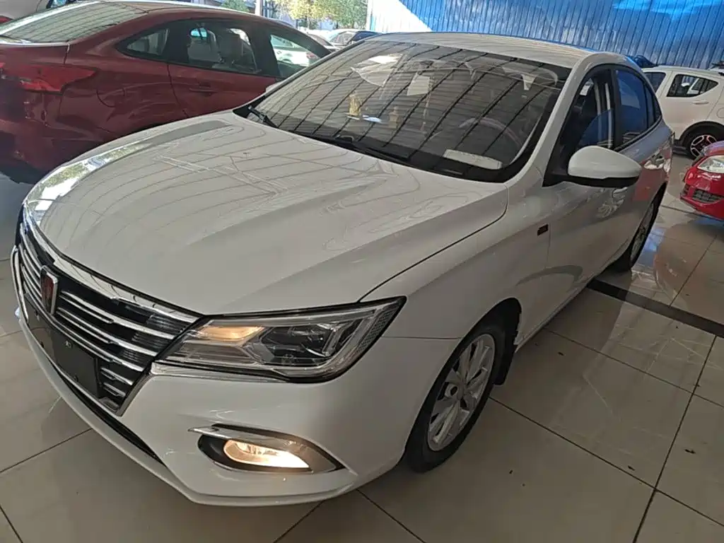 Roewe i5 2019 2020 1.5L Manual 4G Connected Premium Edition