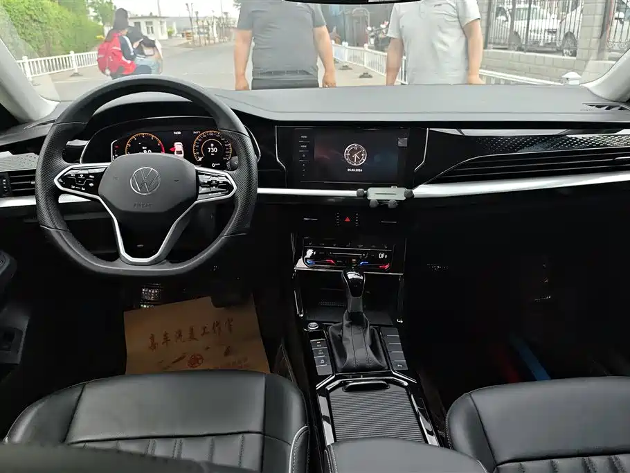 Volkswagen Passat 2023 Facelift 330TSI Starlight Elite Edition фото 12