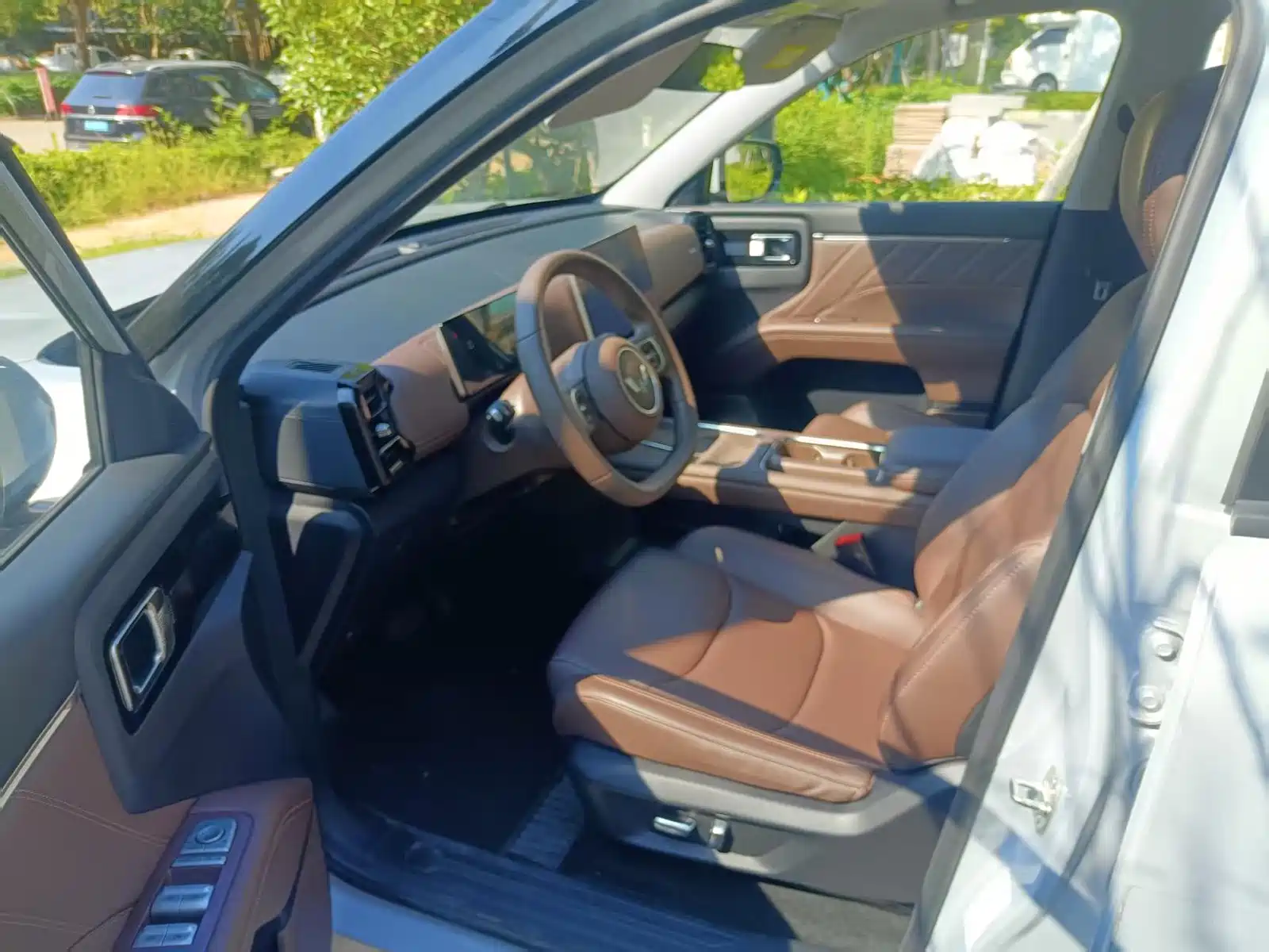 Фото 8 - Wuling Motors Starlight 560 NEV
