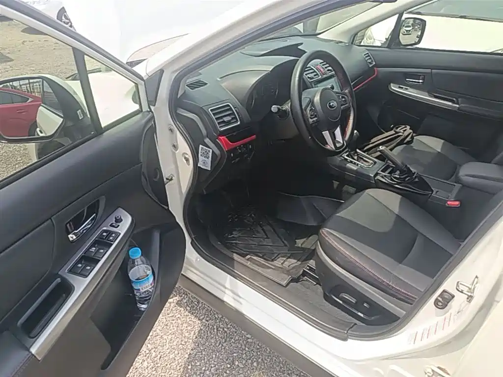 Subaru XV 2017 2.0i Special Edition фото 16