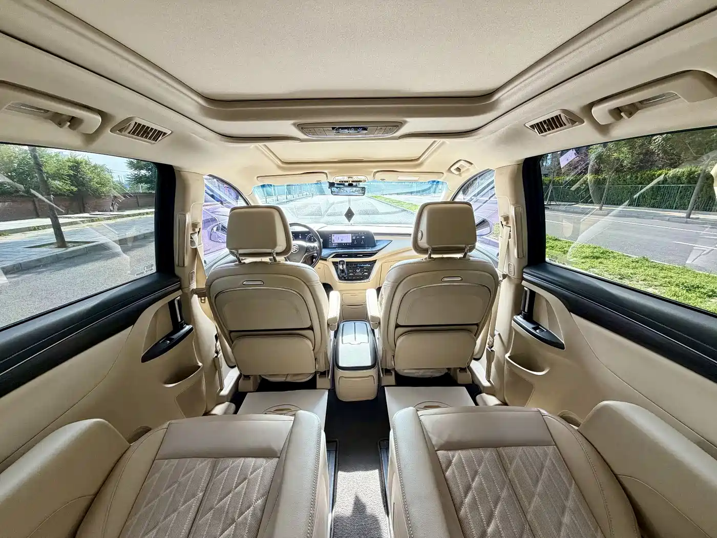Buick GL8 2022 ES Landmark 653T Smart Luxury фото 17