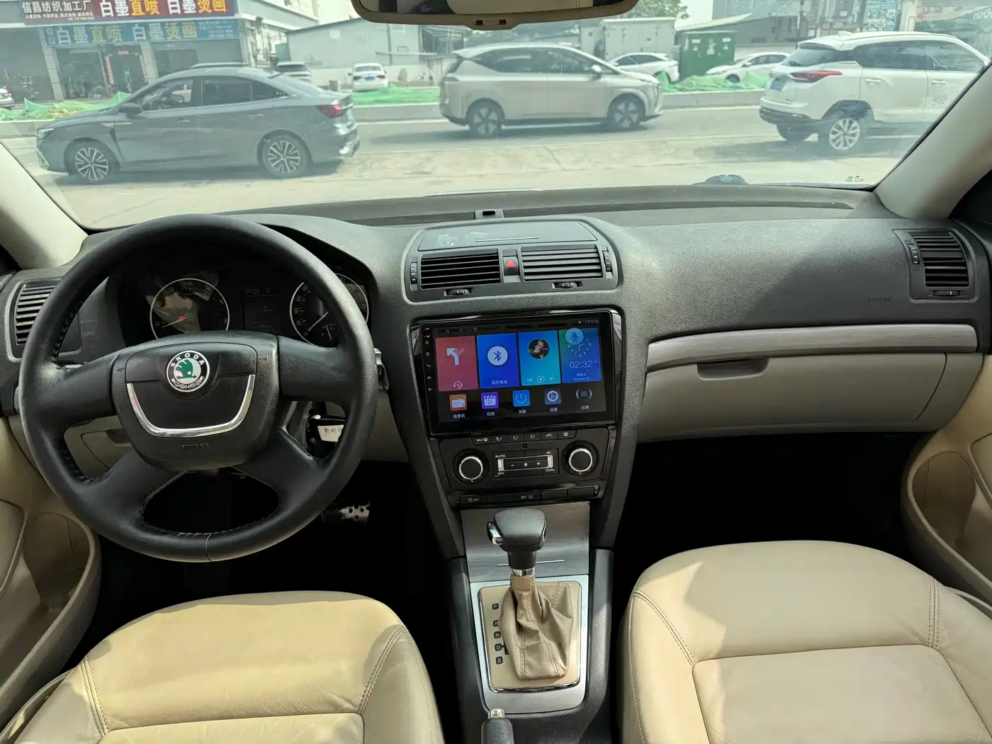 Škoda Octavia 2012 1.4TSI DSG Yijun Edition фото 4