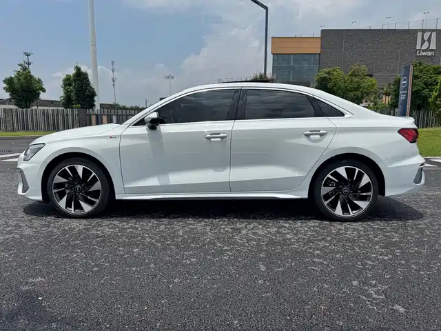 Audi A3 2023 A3L Limousine 35 TFSI Fashion Sport — фото 3