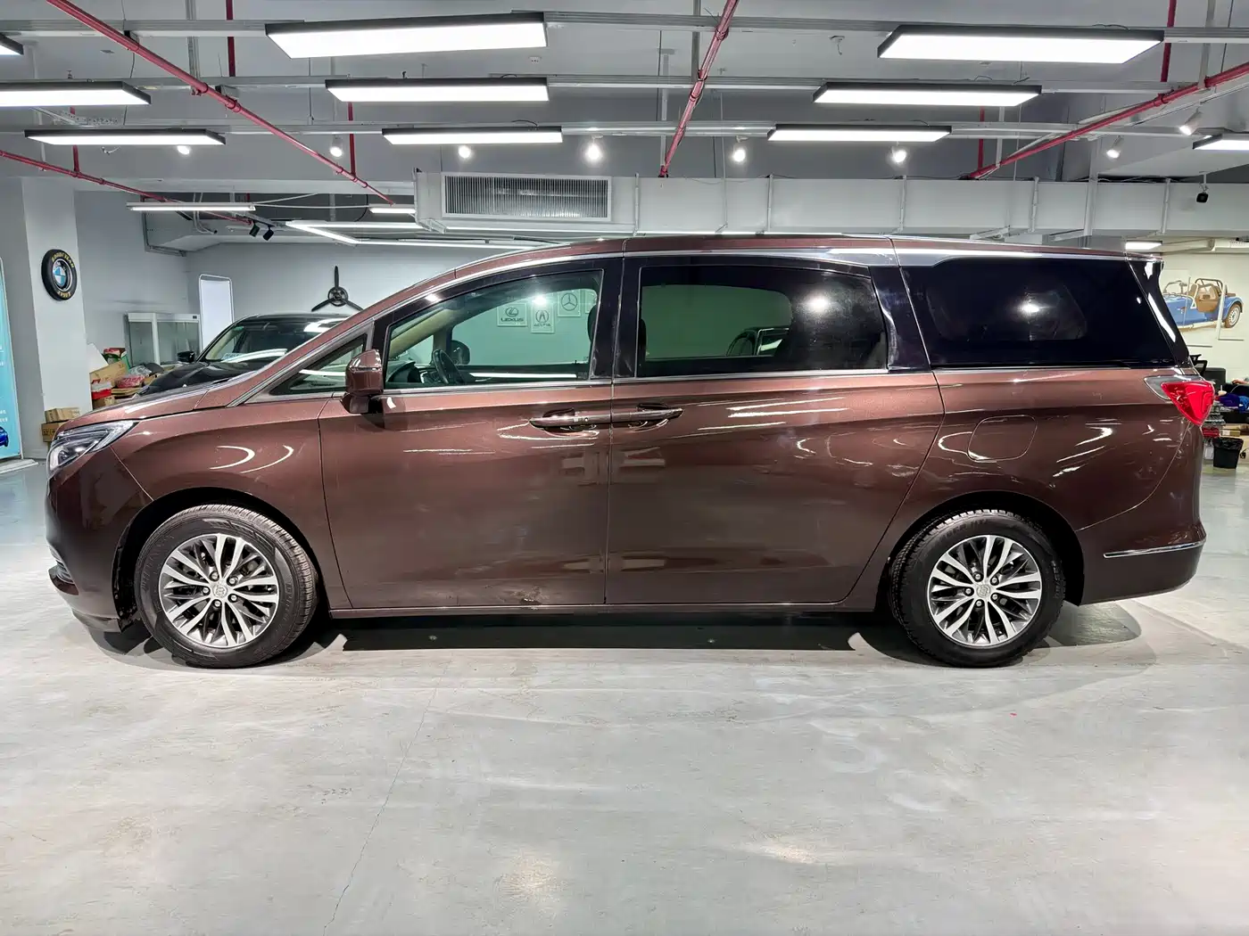 Buick GL8 2017 ES 28T Flagship China V фото 4